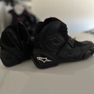 Alpine stars motorcycle shoes